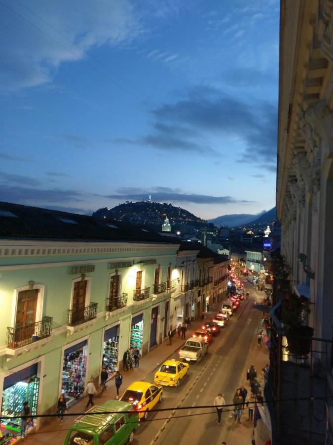 Hostal Latitud Ecuem Quito Zewnętrze zdjęcie