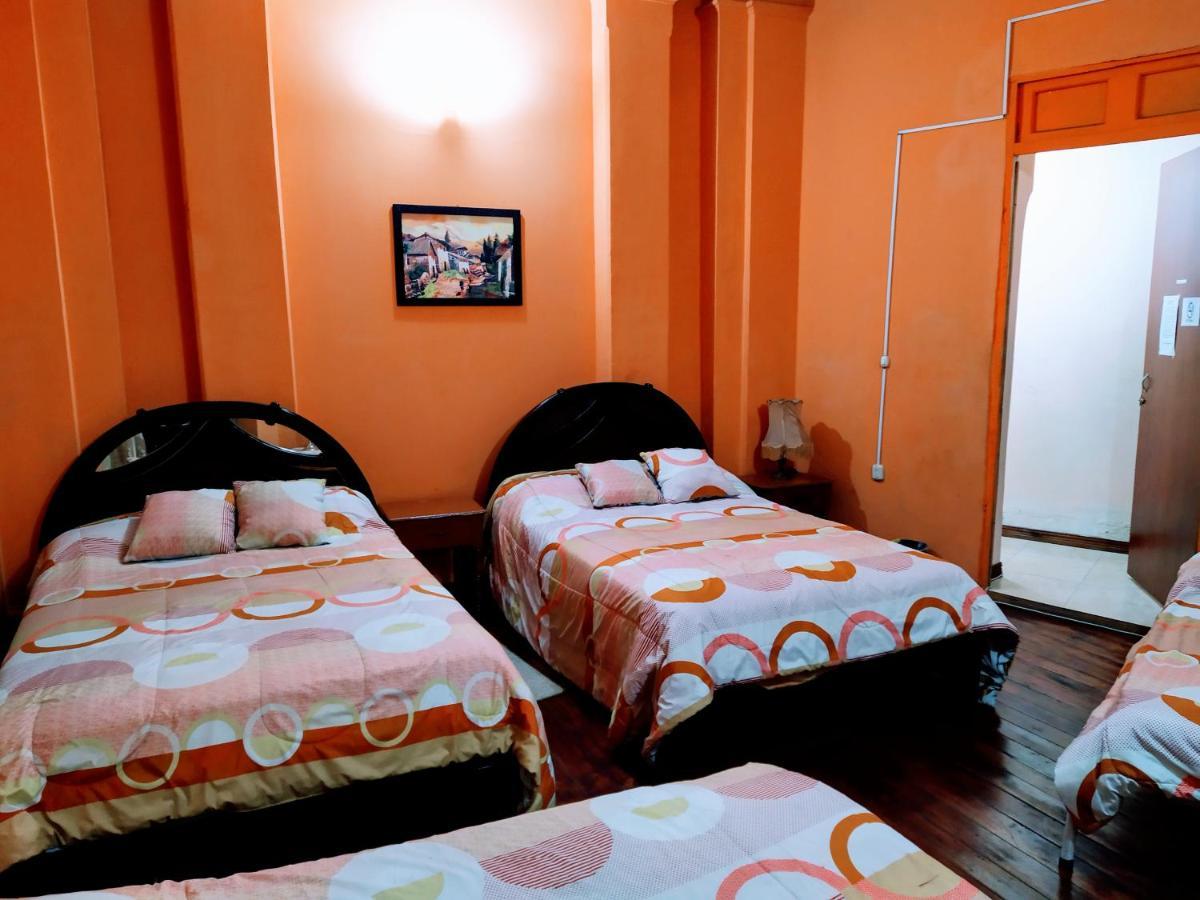Hostal Latitud Ecuem Quito Zewnętrze zdjęcie