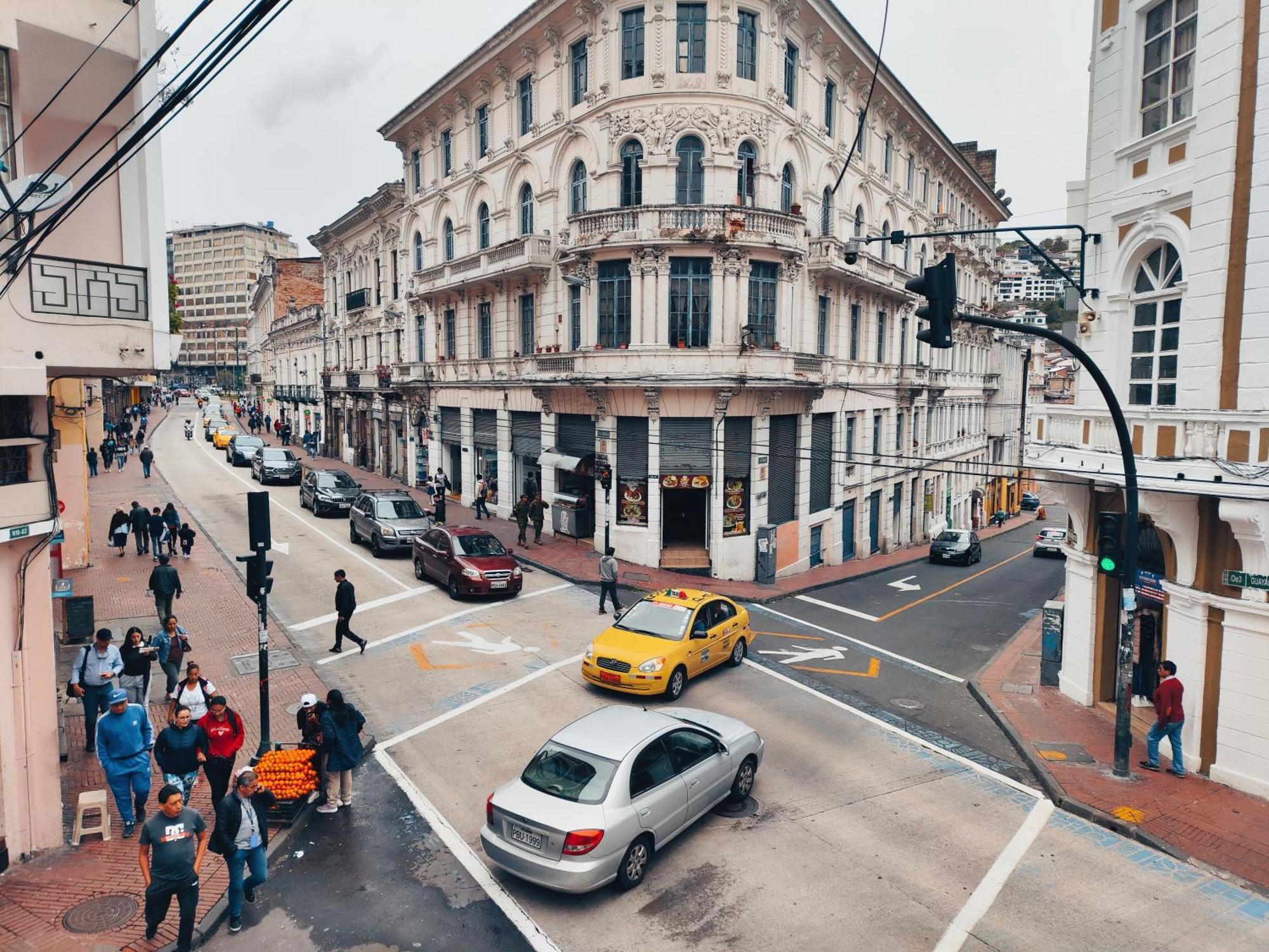 Hostal Latitud Ecuem Quito Zewnętrze zdjęcie